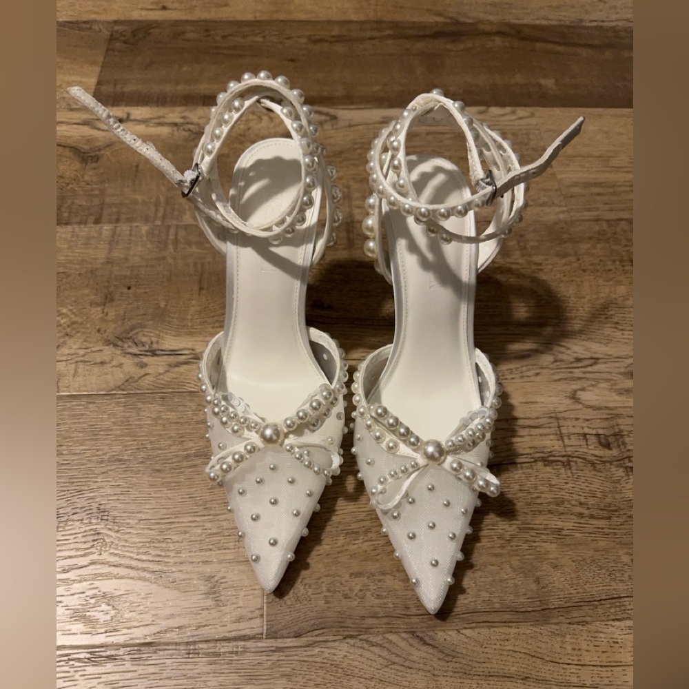 White Pearl-Embellished Women's Heels. Brand new. Only tried on indoor. - Picture 2 of 13